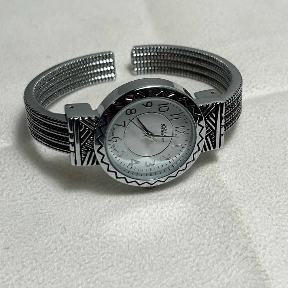 Blekon Woman's Watch Silver Tone Stainless Steel Back Hinged Needs Battery